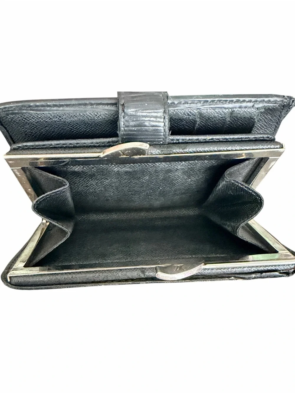 Authentic Louis Vuitton Black Epi Leather Kiss-Lock Wallet - Picture 5 of 10